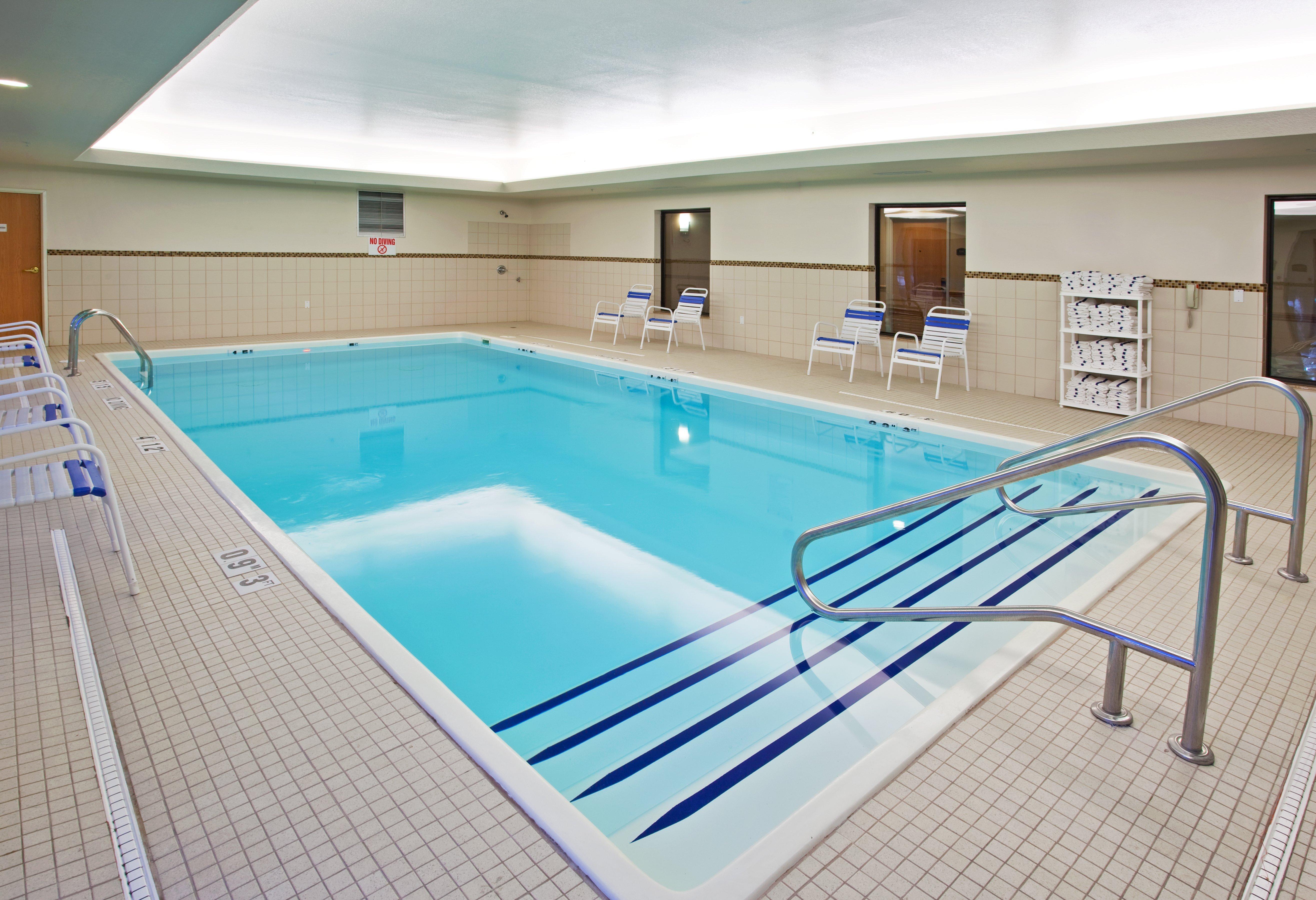 Holiday Inn Express Hotel & Suites Chesterfield - Selfridge Area By Ihg Bagian luar foto
