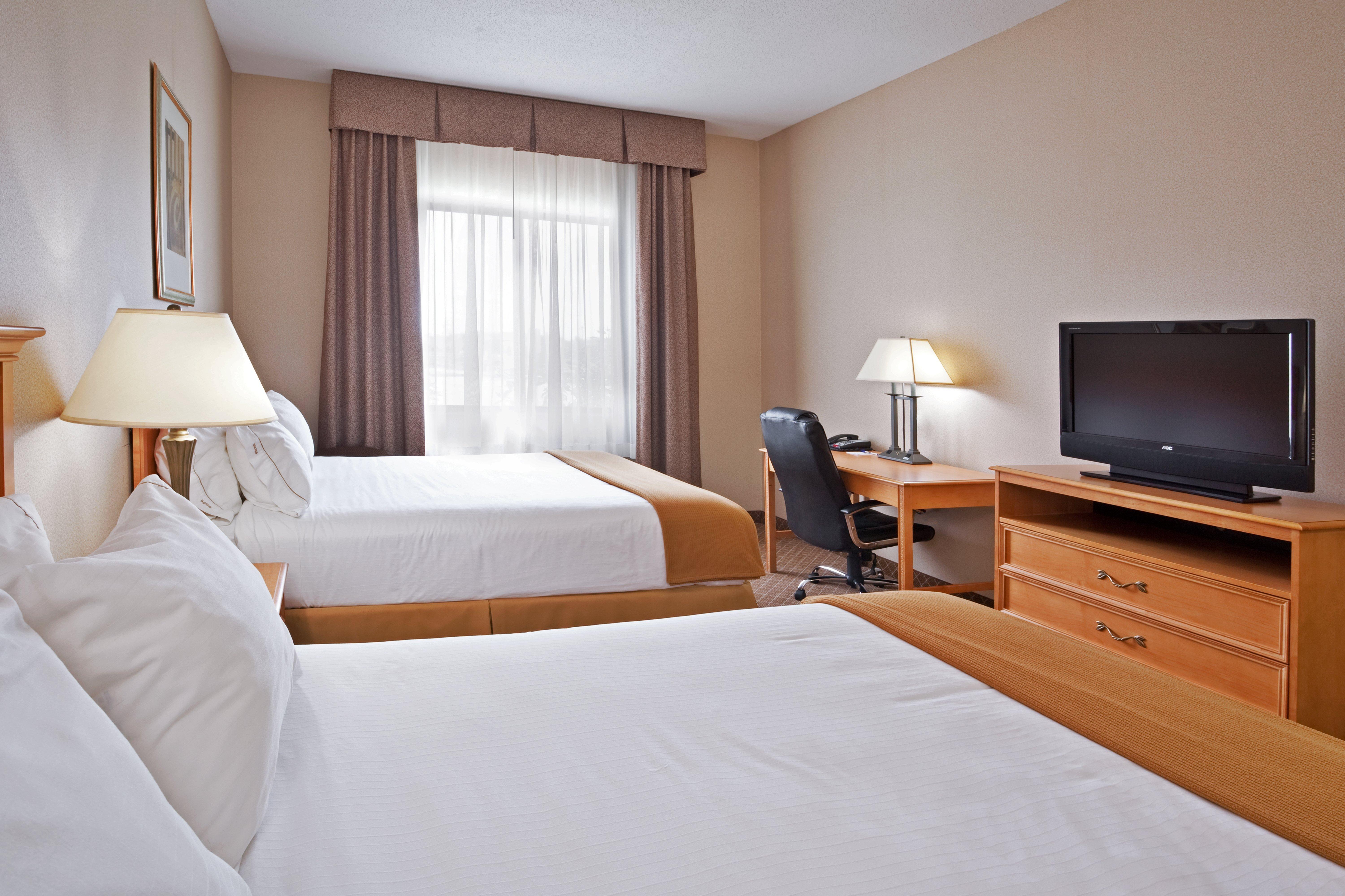 Holiday Inn Express Hotel & Suites Chesterfield - Selfridge Area By Ihg Bagian luar foto