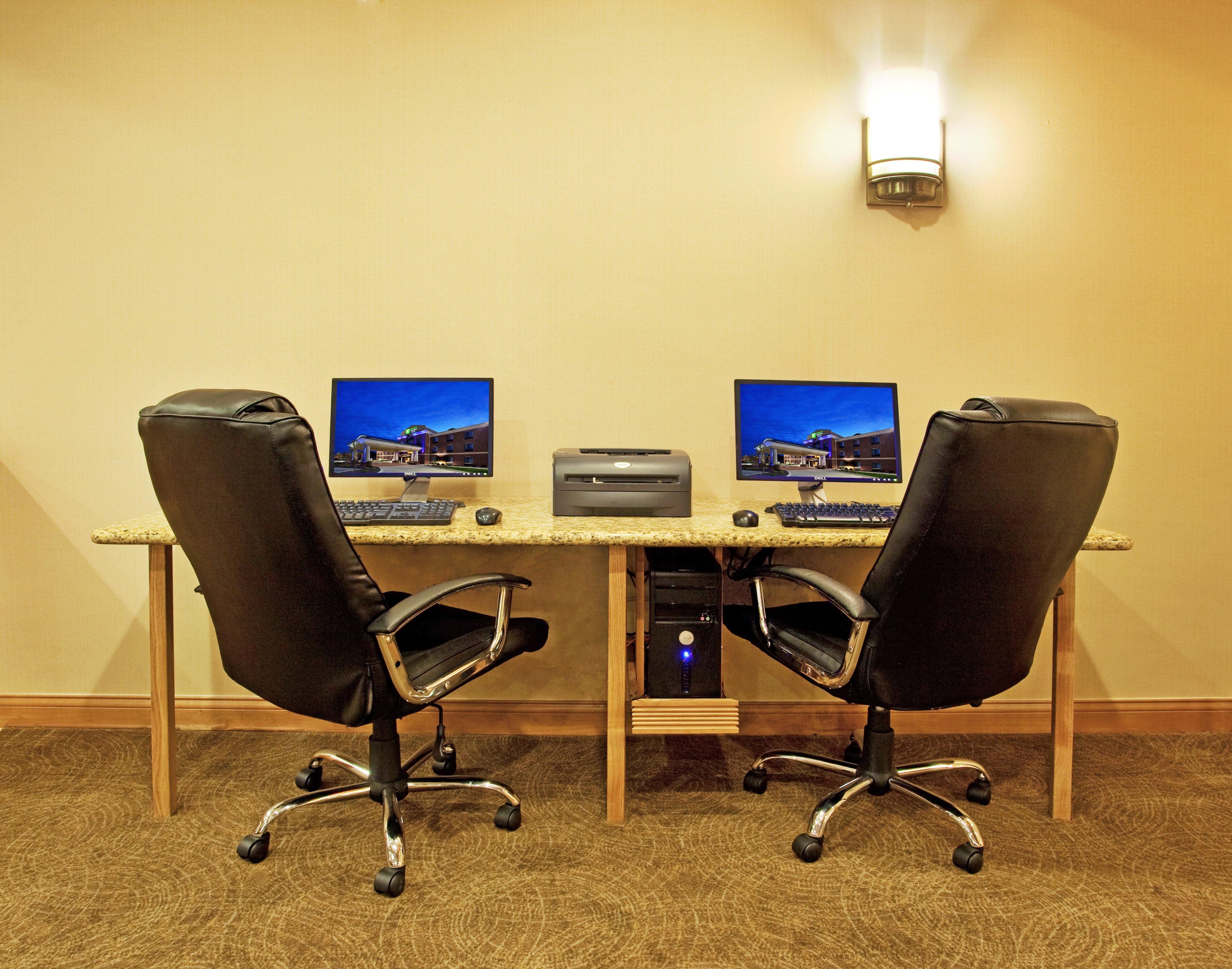 Holiday Inn Express Hotel & Suites Chesterfield - Selfridge Area By Ihg Bagian luar foto